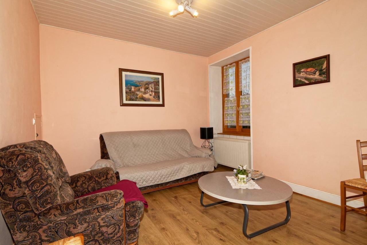 Gite De Sauviat 25 Chemin Du Grand Pacher Le Bourg De Sauviat 63120 Exterior photo