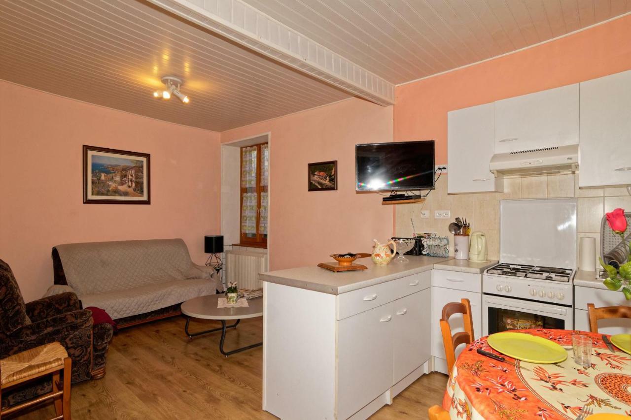 Gite De Sauviat 25 Chemin Du Grand Pacher Le Bourg De Sauviat 63120 Exterior photo