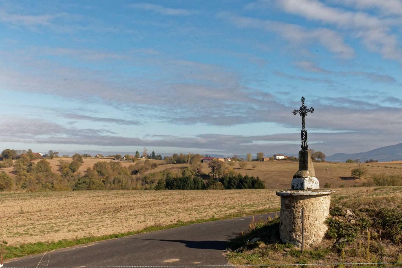 Gite De Sauviat 25 Chemin Du Grand Pacher Le Bourg De Sauviat 63120 Exterior photo