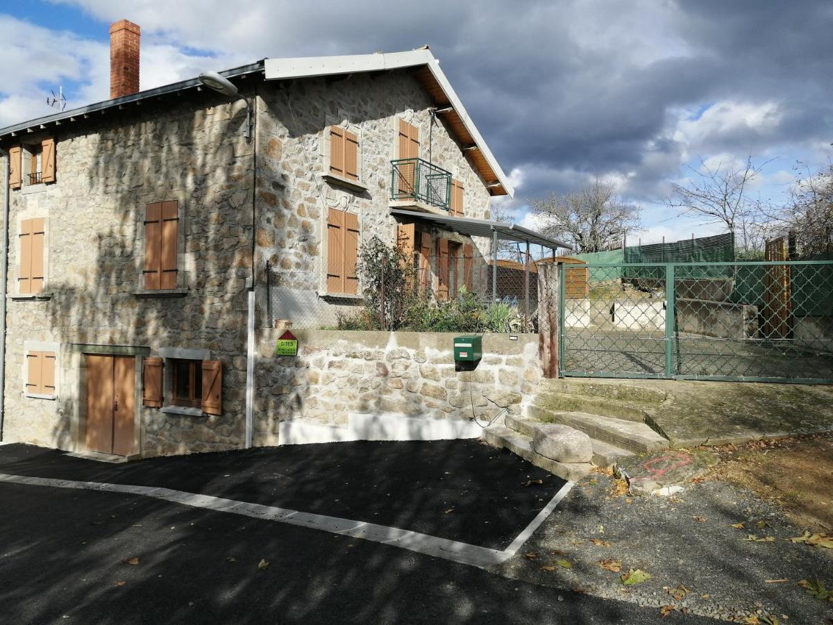 Gite De Sauviat 25 Chemin Du Grand Pacher Le Bourg De Sauviat 63120 Exterior photo