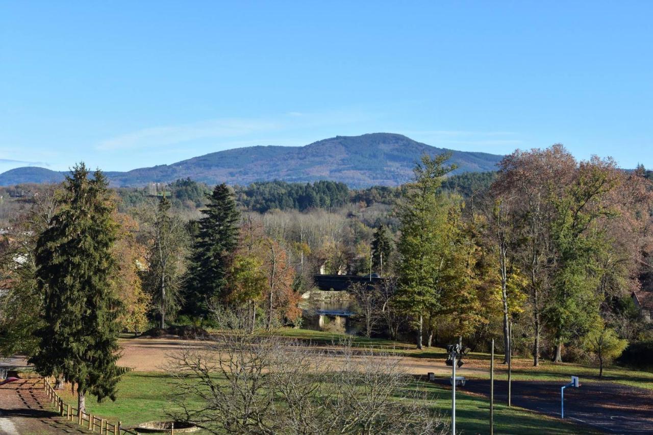 Gite De Sauviat 25 Chemin Du Grand Pacher Le Bourg De Sauviat 63120 Exterior photo